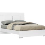 60 X 80 X 46 White Stainless Steel Queen Bed