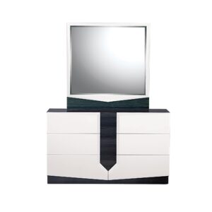 New Merlot Dresser with 5 Chambared Drawer