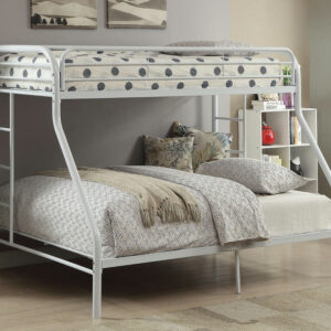 66" x 81.5" x 50.5" White  4PC Queen Bedroom Set